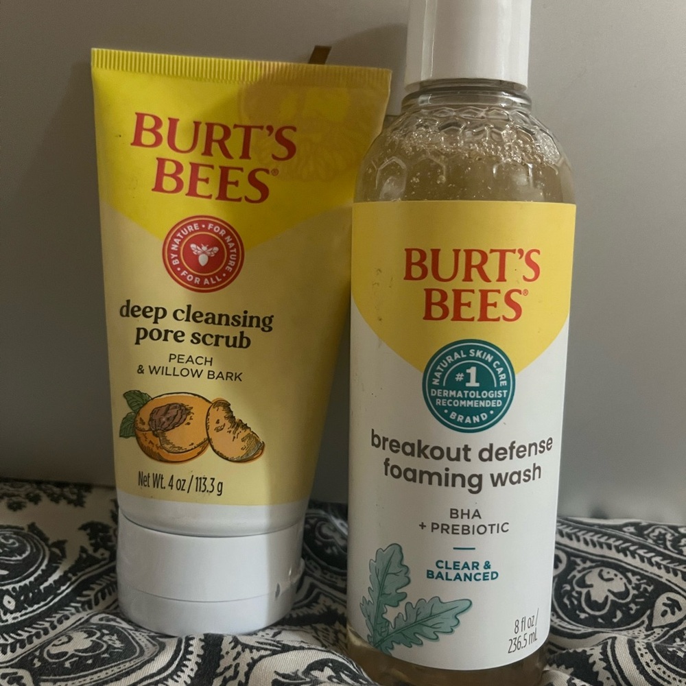 Burt's Bees Yellow Pore Scrub and Foaming Wash Set